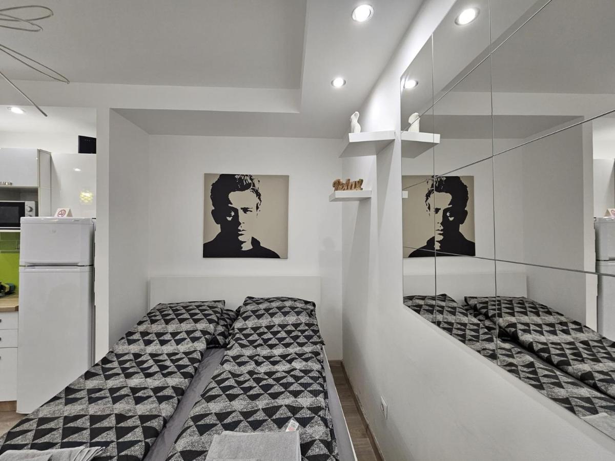 Smart Studio In The Heart Of بودابست المظهر الخارجي الصورة