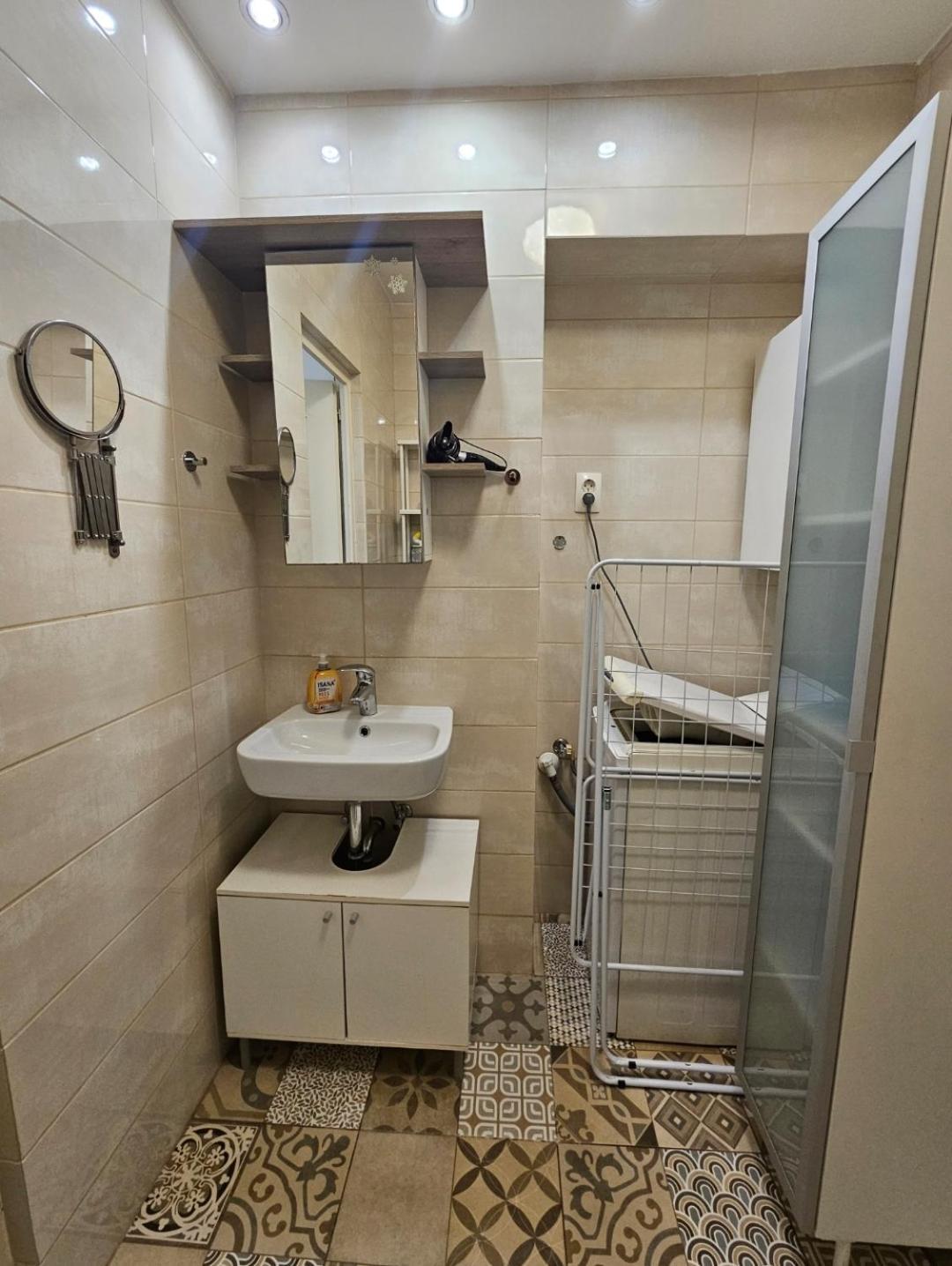 Smart Studio In The Heart Of بودابست المظهر الخارجي الصورة